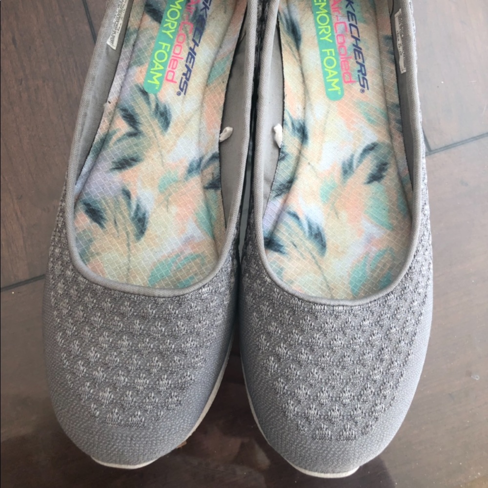 SKECHERS memory foam flats